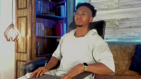 Snapshot of jamalmyst_ chatting on November 4, 2025, 3:38 am online show from November 4, 2025, 3:38 am