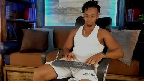 Snapshot of jamalmyst_ chatting on November 20, 2025, 5:07 am online show from November 20, 2025, 5:07 am