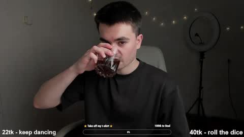 Snapshot of jame_flow chatting on February 24, 2025, 10:14 pm Hey there Im Jame online show from February 24, 2025, 10:14 pm