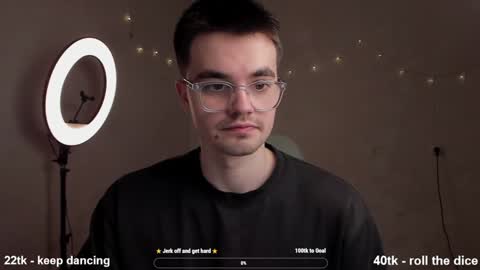 Snapshot of jame_flow chatting on February 26, 2025, 12:49 am Hey there Im Jame online show from February 26, 2025, 12:49 am