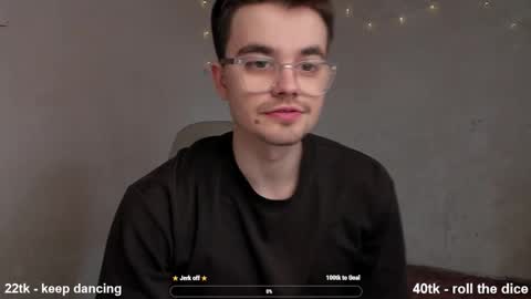 Snapshot of jame_flow chatting on March 2, 2025, 3:56 am Hey there Im Jame online show from March 2, 2025, 3:56 am