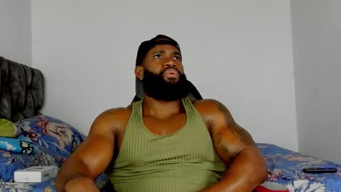 Snapshot of james_bbcmuscle chatting on November 25, 2025, 1:49 am James BBC online show from November 25, 2025, 1:49 am