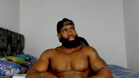 Snapshot of james_bbcmuscle chatting on November 28, 2025, 3:20 am James BBC online show from November 28, 2025, 3:20 am