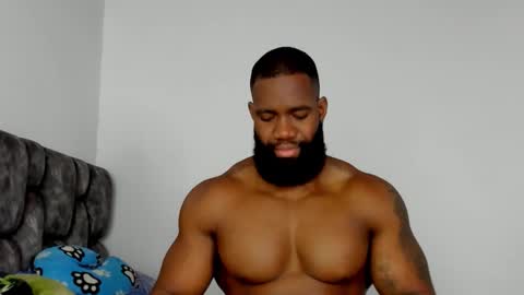 Snapshot of james_bbcmuscle chatting on December 2, 2025, 11:23 pm James BBC online show from December 2, 2025, 11:23 pm