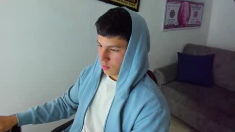 james_cr online show from January 25, 2025, 7:39 pm