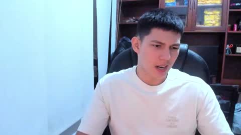 james_cr online show from February 22, 2025, 10:09 pm