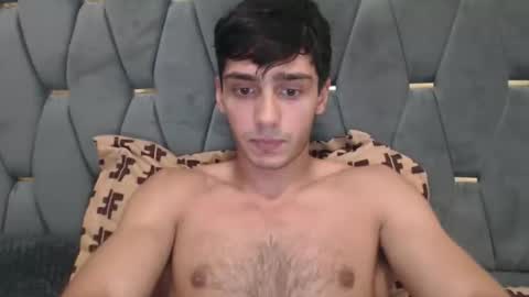 Snapshot of james_qss8 chatting on October 13, 2025, 5:24 pm James online show from October 13, 2025, 5:24 pm