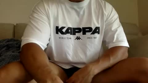 jamesmo820913 online show from November 12, 2025, 4:02 am