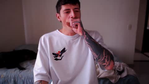 Snapshot of jamesss____ chatting on January 7, 2025, 10:19 pm jamesss____ online show from January 7, 2025, 10:19 pm
