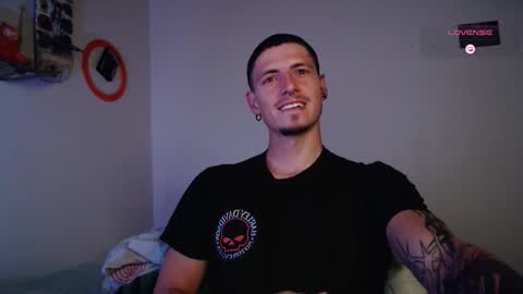 jamesss____ online show from October 26, 2025, 12:16 am