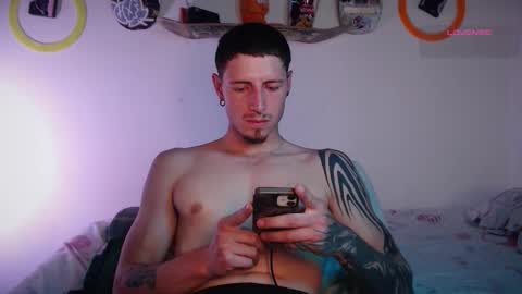 jamesss____ online show from November 7, 2025, 6:19 pm