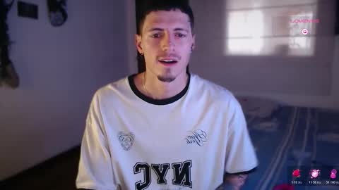 jamesss____ online show from November 24, 2025, 4:29 pm