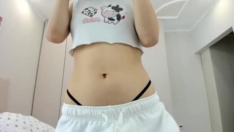 jamiennyam online show from September 18, 2025, 8:11 pm