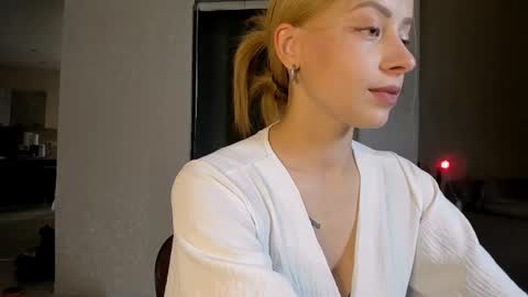 Snapshot of jane_bright chatting on February 22, 2025, 8:31 pm Jane online show from February 22, 2025, 8:31 pm