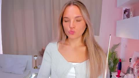 Hi Im Alice and here youll find something online show from October 2, 2025, 7:15 am