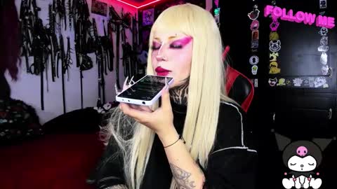 Snapshot of janna_ink chatting on October 10, 2025, 9:36 pm      online show from October 10, 2025, 9:36 pm