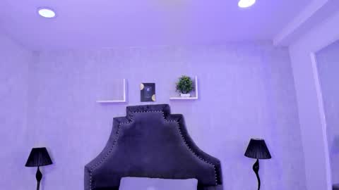 Janne  online show from October 8, 2025, 9:45 pm