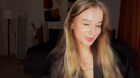 Janni online show from October 22, 2025, 8:52 pm