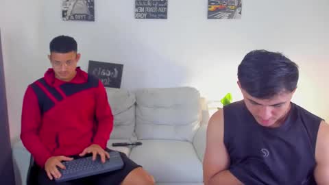 janomar01 online show from November 30, 2025, 12:20 pm