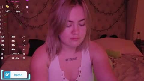 Snapshot of jarehn chatting on September 18, 2025, 8:05 am Jaren online show from September 18, 2025, 8:05 am