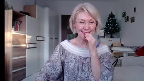 Jasmin room for people 40 online show from December 15, 2024, 1:54 pm