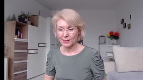 Jasmin room for people 40 online show from February 25, 2025, 1:39 pm