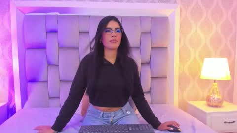 Jasmine online show from September 15, 2025, 7:47 pm