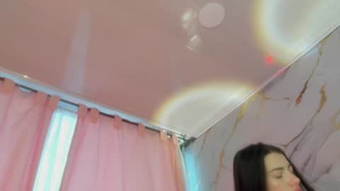 Jas online show from January 11, 2025, 7:59 pm