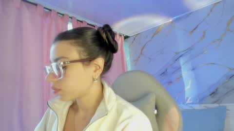 Jas online show from January 17, 2025, 7:38 pm