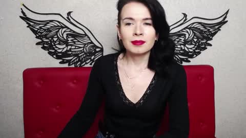 JasmineKouch online show from February 4, 2025, 6:17 pm