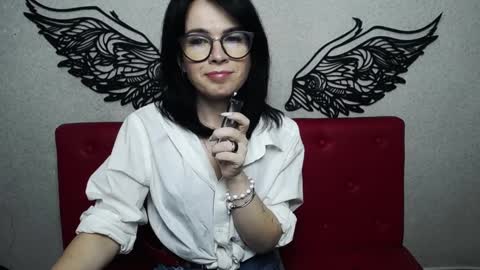 JasmineKouch online show from February 9, 2025, 6:26 pm