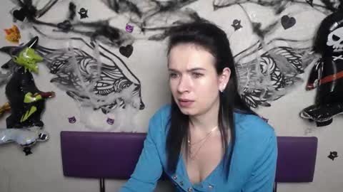 JasmineKouch online show from November 14, 2025, 12:48 pm