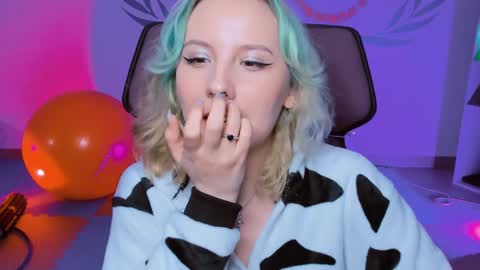 Jasmine online show from January 4, 2025, 2:14 pm