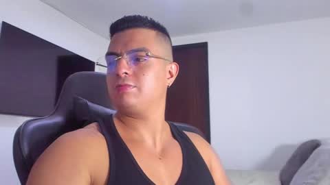 JBrooksXx online show from February 12, 2025, 2:14 am