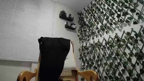 JKing  online show from February 19, 2025, 2:33 am