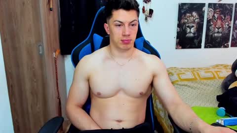 Javier online show from December 3, 2024, 7:11 pm