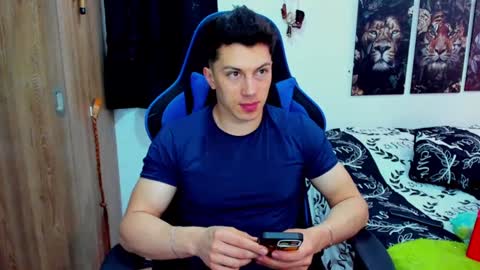 Javier online show from December 5, 2024, 8:00 pm