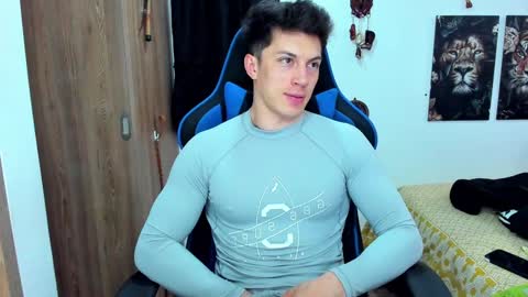 Javier online show from December 19, 2024, 9:17 pm