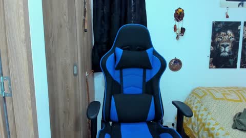 Javier online show from December 29, 2024, 8:37 pm