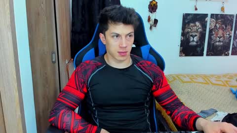 Javier online show from January 15, 2025, 6:19 pm