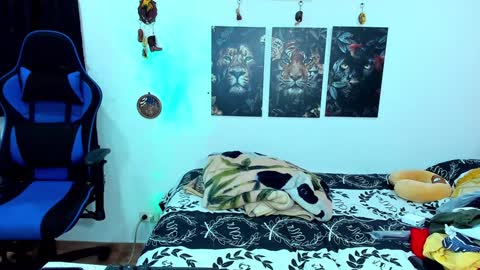 Javier online show from January 30, 2025, 7:04 pm