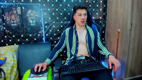 Javier online show from September 30, 2025, 9:09 pm