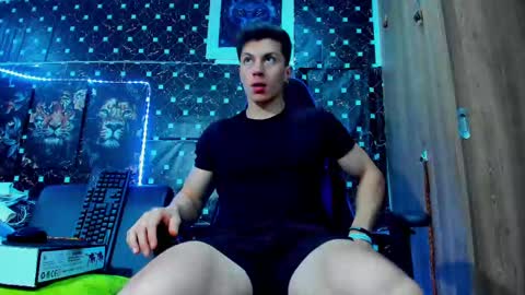 Javier online show from October 6, 2025, 11:35 pm