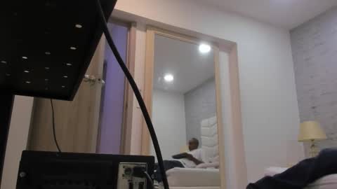 jax black online show from November 1, 2025, 7:05 pm