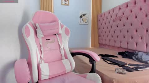 jax_maliq online show from October 1, 2025, 2:17 am