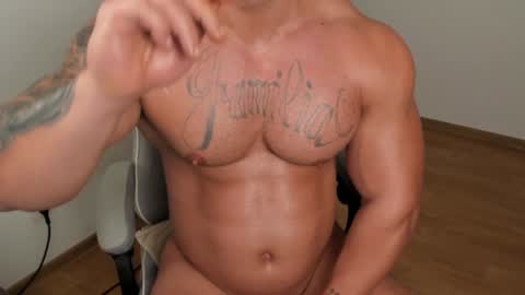 Snapshot of jaxonhunk chatting on December 12, 2024, 1:53 am JaxonHunk online show from December 12, 2024, 1:53 am