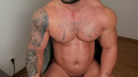 Snapshot of jaxonhunk chatting on January 15, 2025, 1:45 am JaxonHunk online show from January 15, 2025, 1:45 am