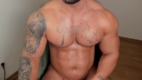 Snapshot of jaxonhunk chatting on February 4, 2025, 6:36 am JaxonHunk online show from February 4, 2025, 6:36 am