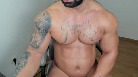 Snapshot of jaxonhunk chatting on February 14, 2025, 10:28 am JaxonHunk online show from February 14, 2025, 10:28 am