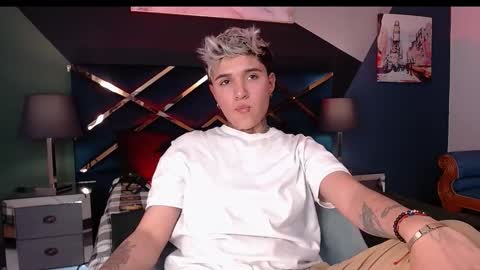 Snapshot of jaxwolf_ chatting on December 16, 2025, 5:23 am JAX online show from December 16, 2025, 5:23 am